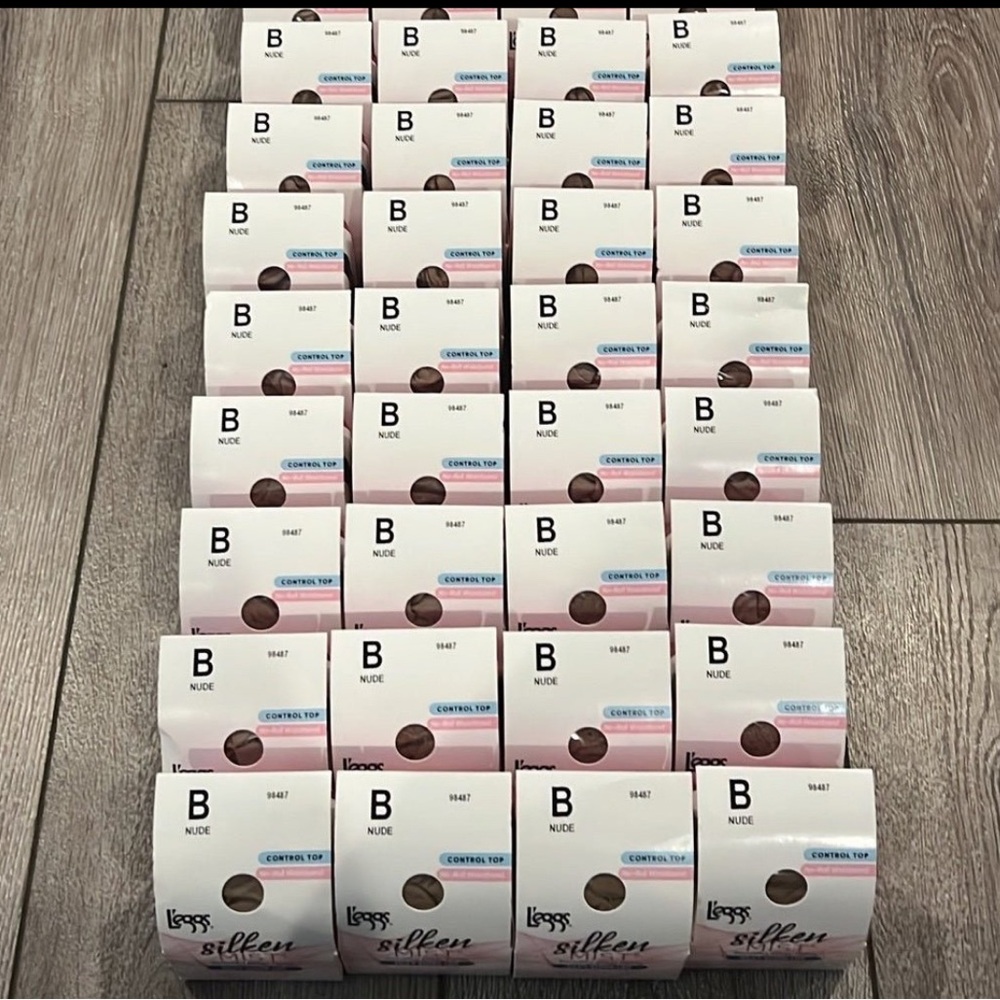 30 Pair Leggs Silken Mist Sz B NUDE  Control Top No-roll Silky Sheer Pantyhouse